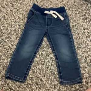 Gap boys skinny jeans in 2T